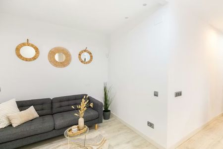 Carrer del Baluard, Barcelona, Catalonia 08003 - Foto 5