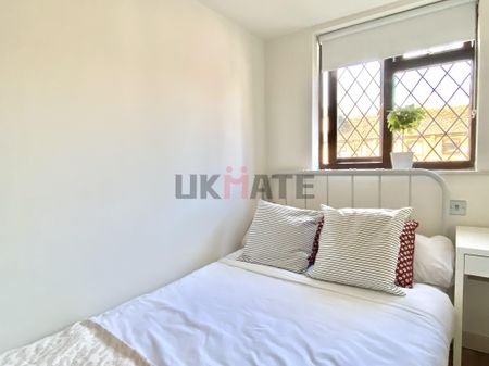 YOHO Aldgate East Room 1 Room 2 - Photo 4
