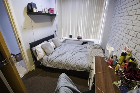 6 bedroom house to rent - Photo 3