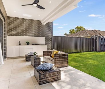 Brand New Ultra Modern Duplex with High-End Finishes in a Convenien... - Photo 5