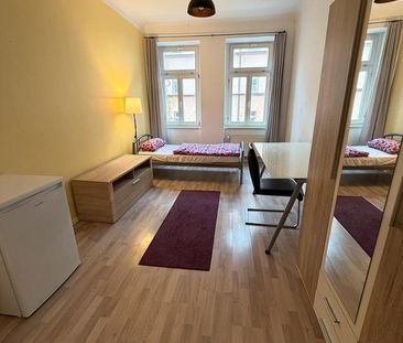 Zentral & ruhig: Möblierte 3-Zimmer-Wohnung mit Balkon - Photo 4