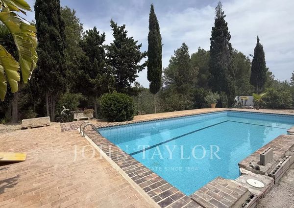 Cala Llonga, Balearic Islands 07849