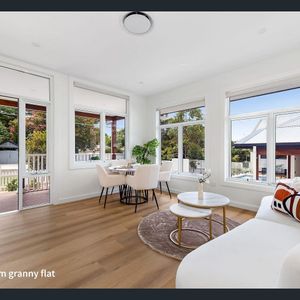 Brand new architect-designed Granny Flat - Photo 2