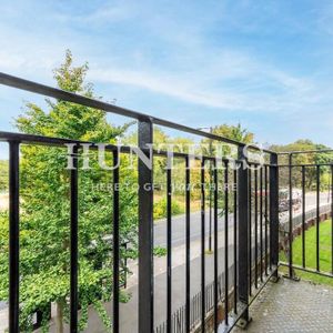 3 bedroom flat to rent - Photo 2