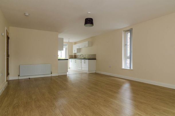 9 Woodbrook Green, LISBURN, BT28 2ZJ - Photo 1