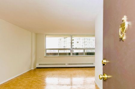 For Lease - 6200 Bathurst Street Unit# 1105, Toronto, Ontario - Photo 3