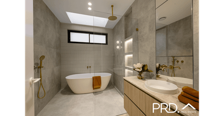 Impressive Double-Storey Family Home with & Multiple Living Areas - Photo 4