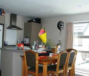 2 FULL BATHROOMS LUXURY WITH CONVENIENCE - - Photo 2