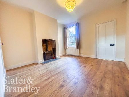2 bedroom end of terrace house to rent - Photo 4