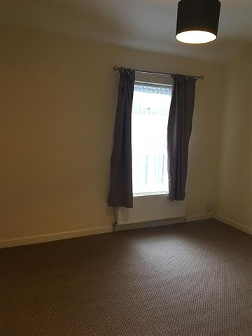 2 Bedroom Terraced House for Rent - Photo 5