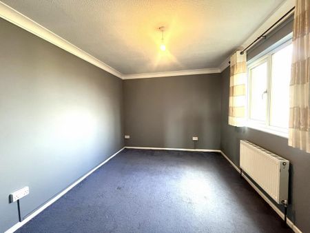 2 bedroom maisonette to rent - Photo 2