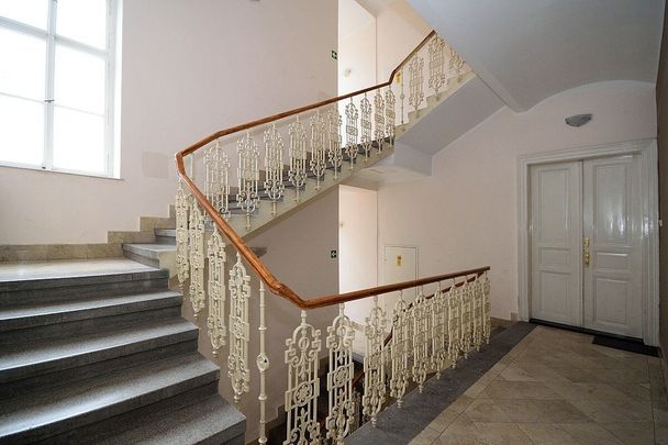 Pronájem bytu 1+1 33 m² - Photo 1