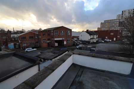 2 bedroom flat to rent - Photo 3