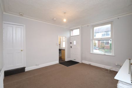 2 bedroom terraced house to rent - Photo 2