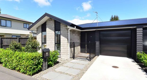 Family Living, Close to the Hospital - Photo 1