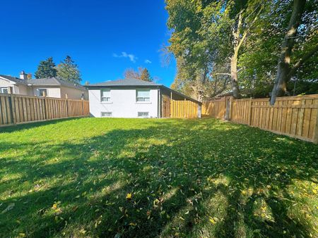 For Lease - 36 Rockport Crescent Unit# Basement, Richmond Hill, Ontario - Photo 2