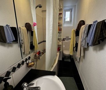 Charmante Altbauwohnung mit 2 Terrassen in Biel - Photo 6