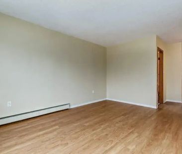 2 Bedroom - Photo 2