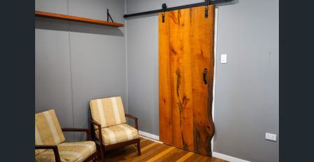 Secure and Ample Private Parking 3Bed 2Bath home ** ***FULLY SERVICED and FURNISHED **Townsville Premium Properties for Medium-Term ** - Photo 5