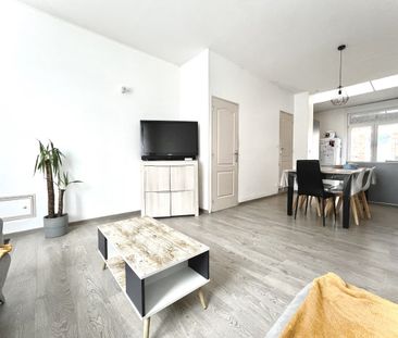 Location Maison 4 pièces 86m² ARMENTIERES 59280 - Photo 1