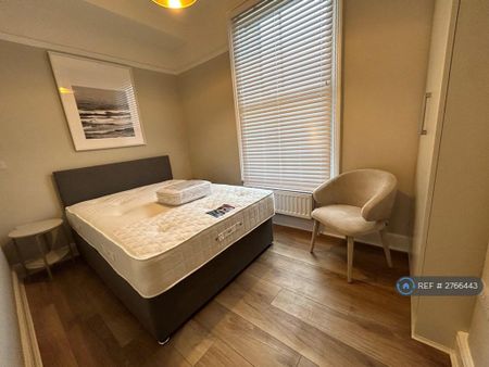 1 bedroom flat to rent - Photo 5