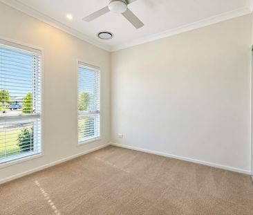 Modern Golf Course Living in Pacific Harbour - Photo 6