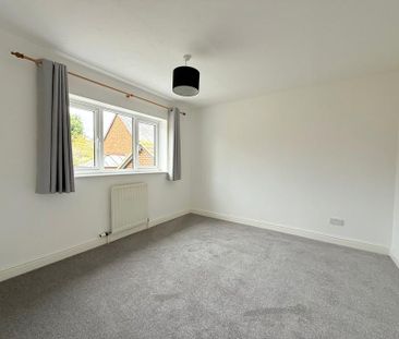 4 bedroom detached house to rent - Photo 4