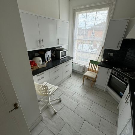 Room in a Shared House, Bevois Mansions, SO14 - Photo 4