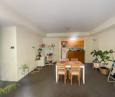 West Melbourne - Photo 2