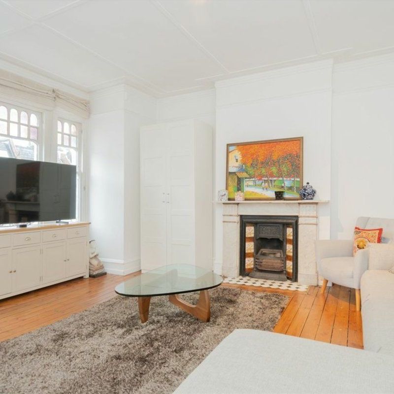 Addison Gardens, Brook Green, W14 - Photo 1