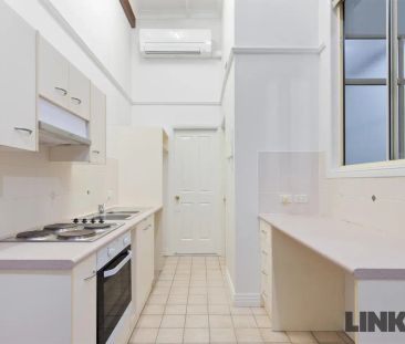 “Unfurnished 1 Bedroom Apartment in Heart of Brisbane” - Photo 1