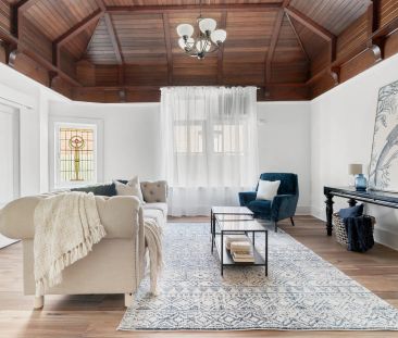 Captivating Period Character - Photo 1