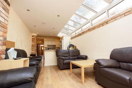 6 bedroom house to rent - Photo 3