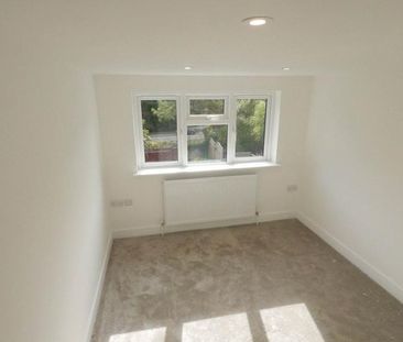 5 bedroom end of terrace house to rent - Photo 5