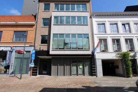 LUXE APPARTEMENT MET GROOT TERRAS - GELIJKVLOERS - Photo 2