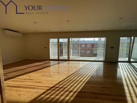 Luxury Apartment for rent in Cascais, Lisbon - Photo 3