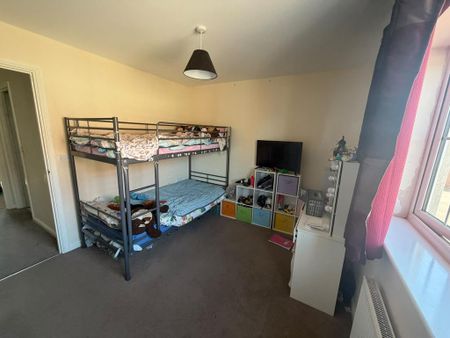 2 bedroom terraced house to rent - Photo 2