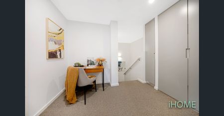 North-Facing Double-story | 175m² | Top Schools Catchment! - Photo 3