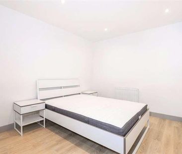 London Court, East Street, Reading, Berkshire, RG1 - Photo 1