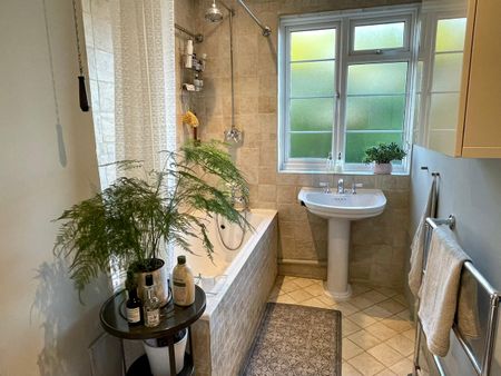 Sheen Court, Richmond, TW10 - Photo 5