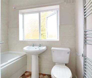 West Grove, Barton-upon-Humber, Lincolnshire, DN18 5AG - Photo 3