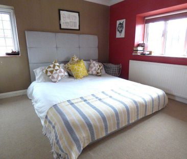 4 bedroom semi-detached house to rent - Photo 1
