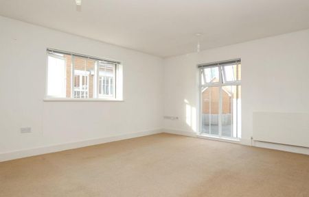 2 bedroom maisonette to rent - Photo 2