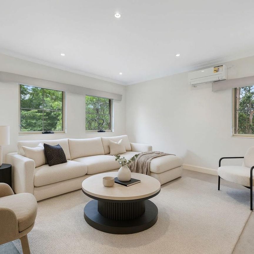 Comfort & Convenience with a dash of Character - Photo 1