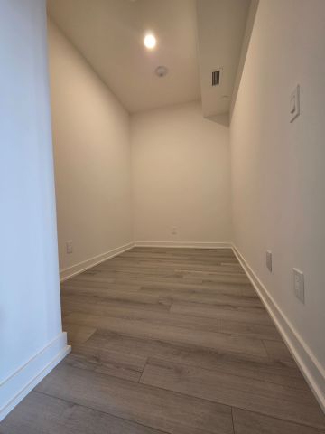 For Lease - 3079 Trafalgar Road Unit# 1201, Oakville, Ontario - Photo 3