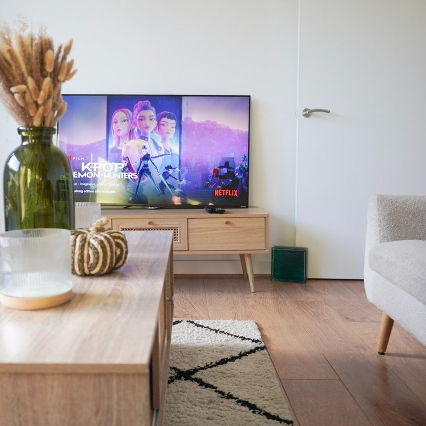 3 Bed Flat, Oakshott Court, NW1 - Photo 1