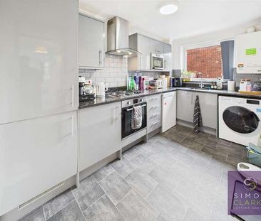 Cameron Close, Whetstone, N20 - Photo 5