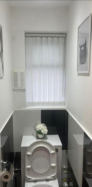 Room in a Shared House, Heights Way, LS12 - Photo 2