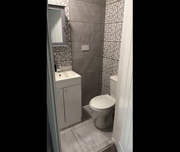 2 Bed Flat, Stoney Stanton Road, CV6 - Photo 2