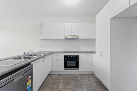 Completely renovated and private apartment in the heart of Hurstville - Photo 3